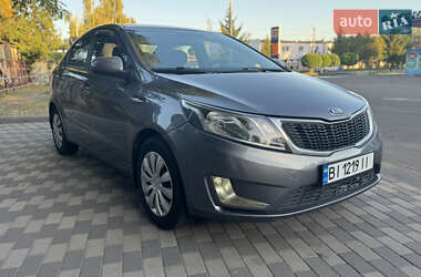 Седан Kia Rio 2013 в 