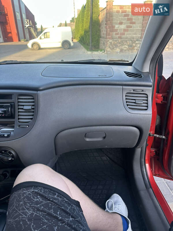 Хэтчбек Kia Rio 2006 в Рокитном фото 14 Хэтчбек Kia Rio 2006 в Рокитном