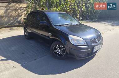 Седан Kia Rio 2006 в Киеве
