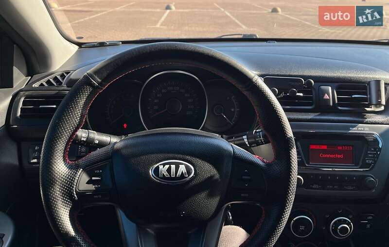 Седан Kia Rio 2013 в Житомире