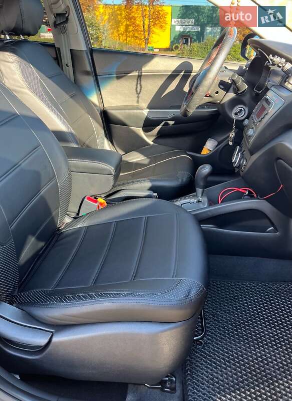 Седан Kia Rio 2013 в Житомире