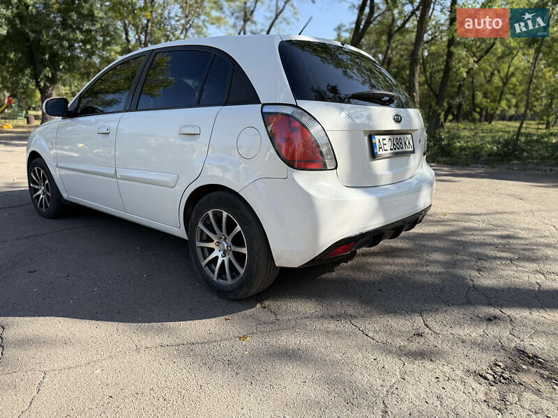Хетчбек Kia Rio 2011 в Павлограді фото 4 Хетчбек Kia Rio 2011 в Павлограді