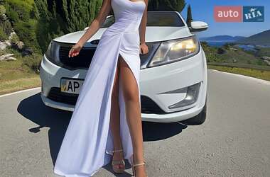 Седан Kia Rio 2013 в Днепре