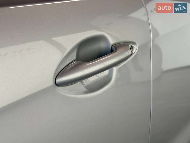 Седан Kia Rio 2012 в Львове