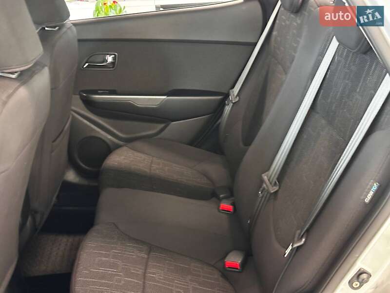 Седан Kia Rio 2012 в Львове