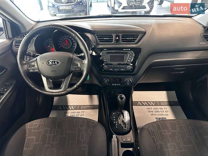 Седан Kia Rio 2012 в Львове