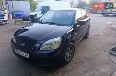 Хэтчбек Kia Rio 2005 в Киеве