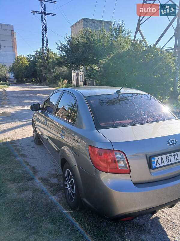 Kia Rio 2011