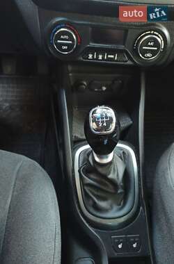 Седан Kia Rio 2014 в 