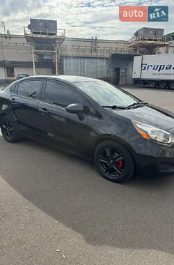 Седан Kia Rio 2011 в Кривому Розі