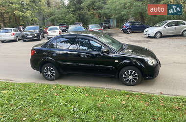 Седан Kia Rio 2011 в 