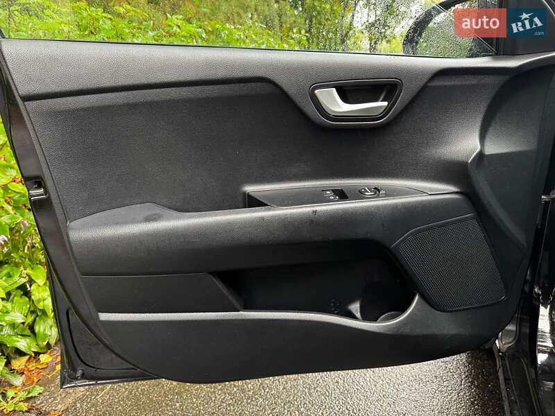 Хэтчбек Kia Rio 2018 в Киеве фото 12 Хэтчбек Kia Rio 2018 в Киеве
