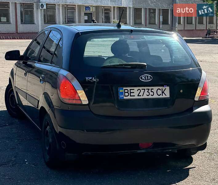 Хэтчбек Kia Rio 2006 в Сумах