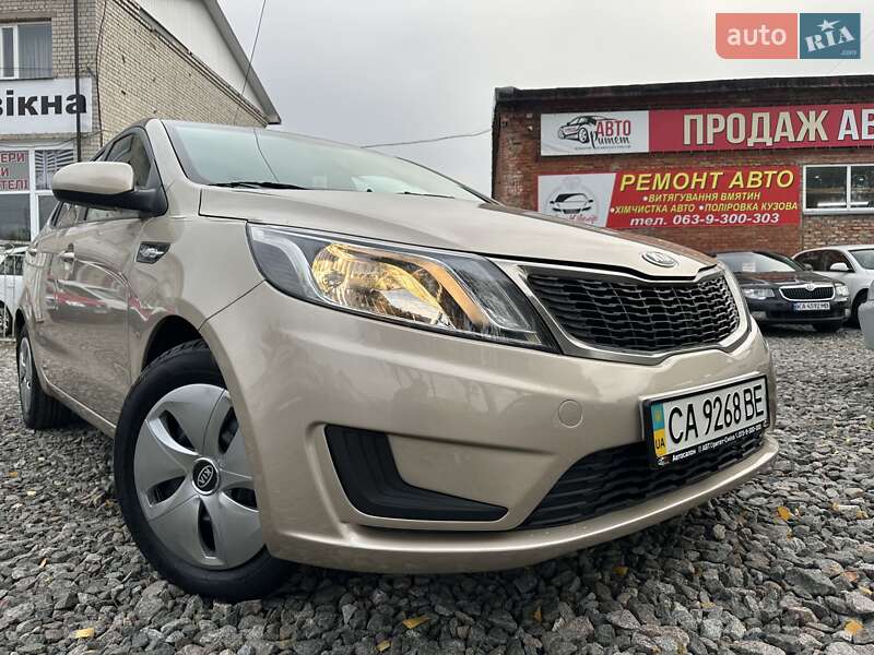 Седан Kia Rio 2012 в 