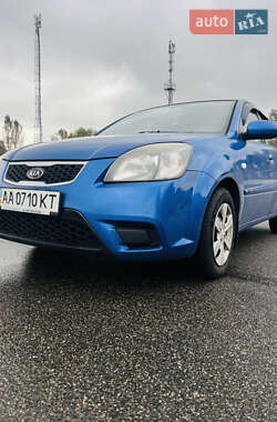 Хэтчбек Kia Rio 2011 в Киеве