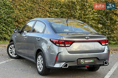 Седан Kia Rio 2021 в  фото 16 Седан Kia Rio 2021 в