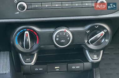 Седан Kia Rio 2021 в  фото 39 Седан Kia Rio 2021 в