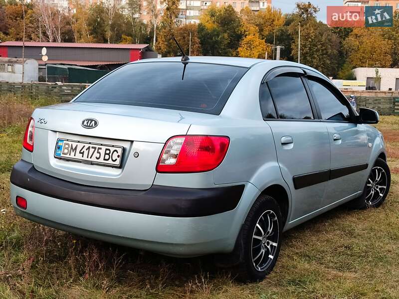 Седан Kia Rio 2007 в Полтаве