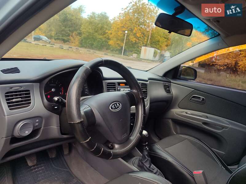 Седан Kia Rio 2007 в Полтаве