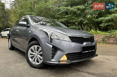 Седан Kia Rio 2021 в 