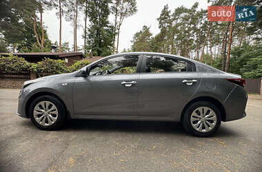 Седан Kia Rio 2021 в 