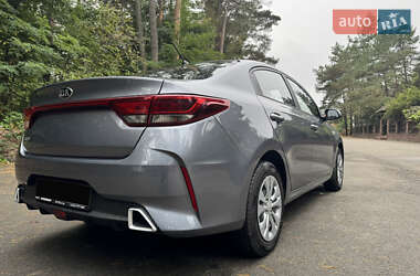 Седан Kia Rio 2021 в 