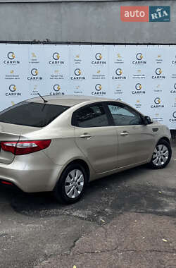 Седан Kia Rio 2012 в 
