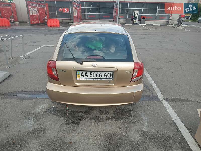 Универсал Kia Rio 2005 в Киеве