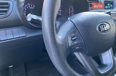 Седан Kia Rio 2014 в 