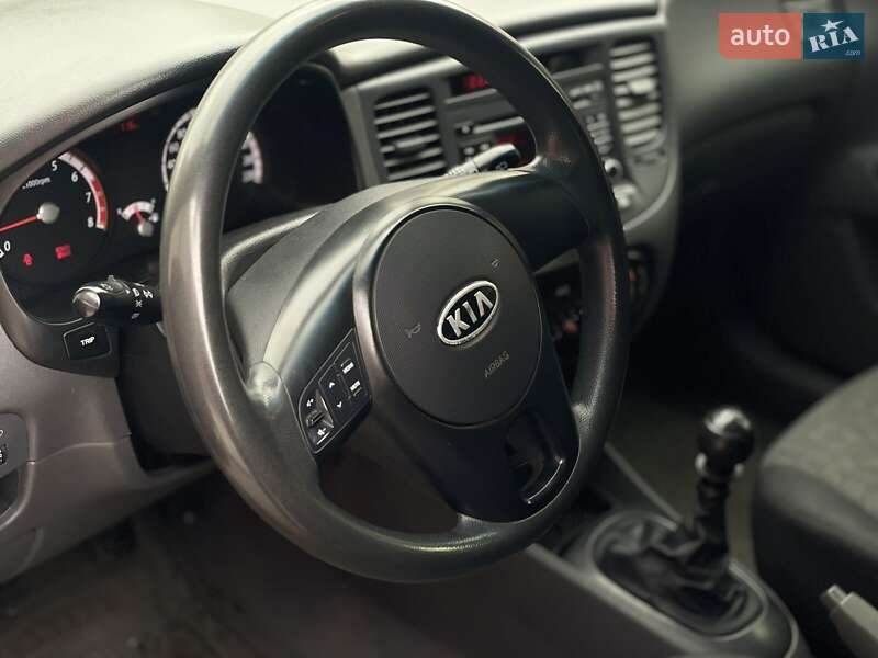 Хэтчбек Kia Rio 2011 в Днепре фото 14 Хэтчбек Kia Rio 2011 в Днепре