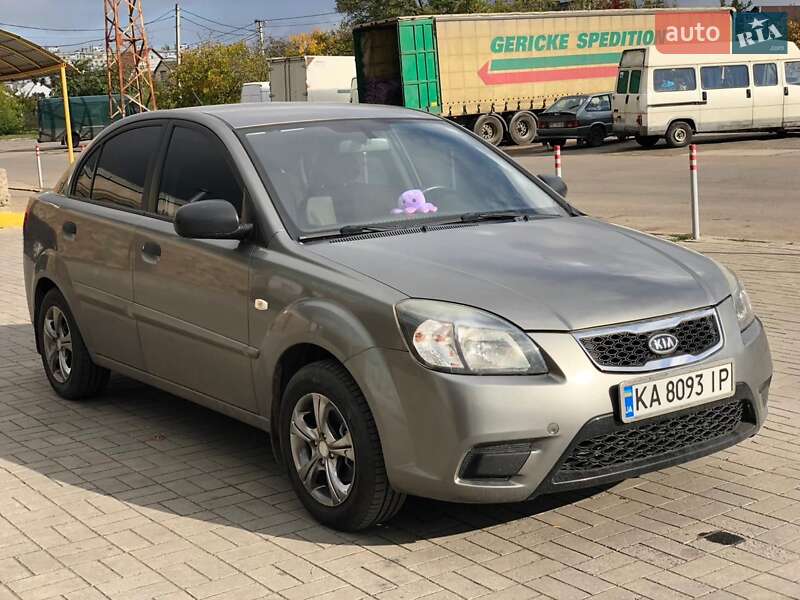 Седан Kia Rio 2011 в Миколаєві