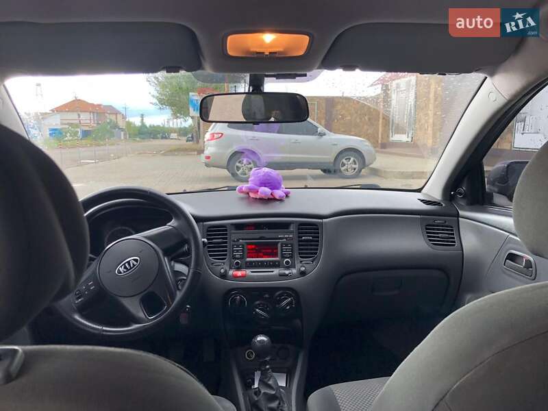 Седан Kia Rio 2011 в Миколаєві