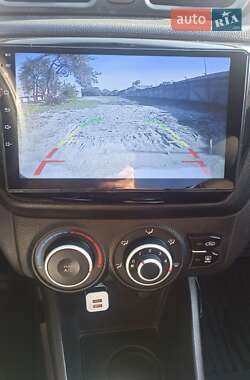 Седан Kia Rio 2011 в 