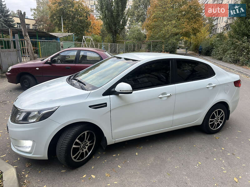 Kia Rio 2012