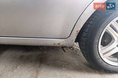 Хэтчбек Kia Rio 2008 в  фото 5 Хэтчбек Kia Rio 2008 в