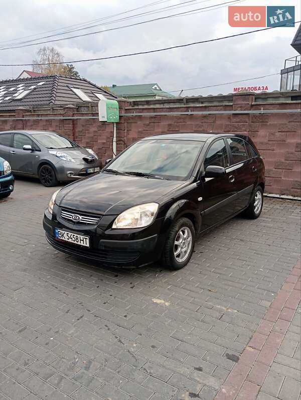 Хетчбек Kia Rio 2007 в Рівному фото Хетчбек Kia Rio 2007 в Рівному