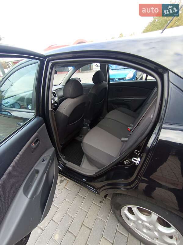Хетчбек Kia Rio 2007 в Рівному фото 54 Хетчбек Kia Rio 2007 в Рівному