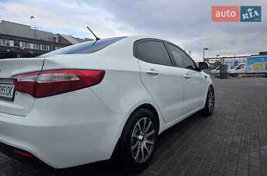 Седан Kia Rio 2012 в 