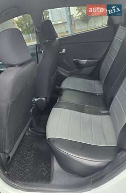 Седан Kia Rio 2012 в 