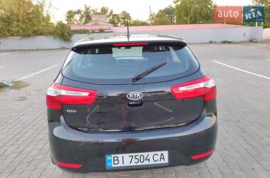 Хэтчбек Kia Rio 2012 в 