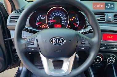 Хэтчбек Kia Rio 2012 в 