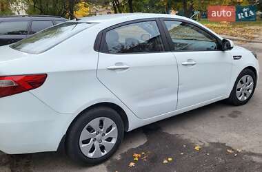 Седан Kia Rio 2013 в 