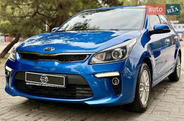 Седан Kia Rio 2018 в  фото 4 Седан Kia Rio 2018 в