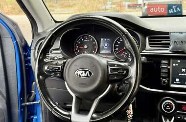 Седан Kia Rio 2018 в  фото 26 Седан Kia Rio 2018 в