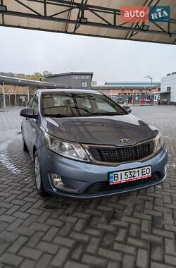Седан Kia Rio 2012 в Полтаві