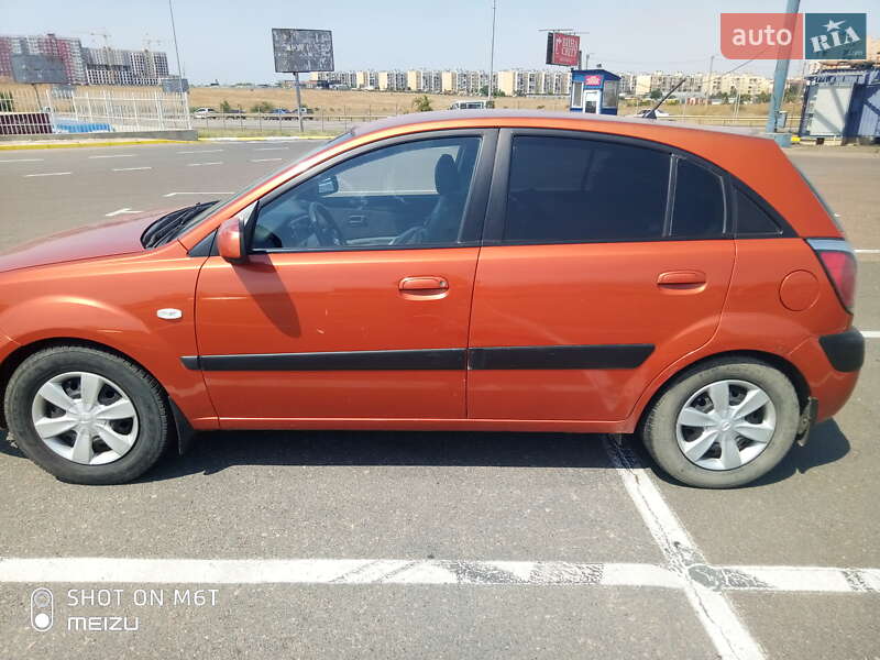 Хэтчбек Kia Rio 2007 в Одессе