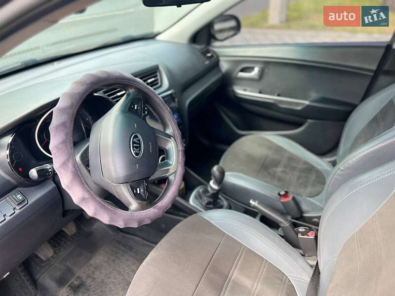 Седан Kia Rio 2012 в Черкассах