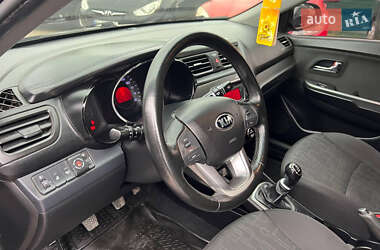 Седан Kia Rio 2013 в 