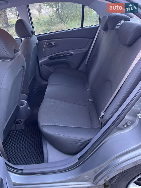 Седан Kia Rio 2011 в Хмельницькому фото 30 Седан Kia Rio 2011 в Хмельницькому