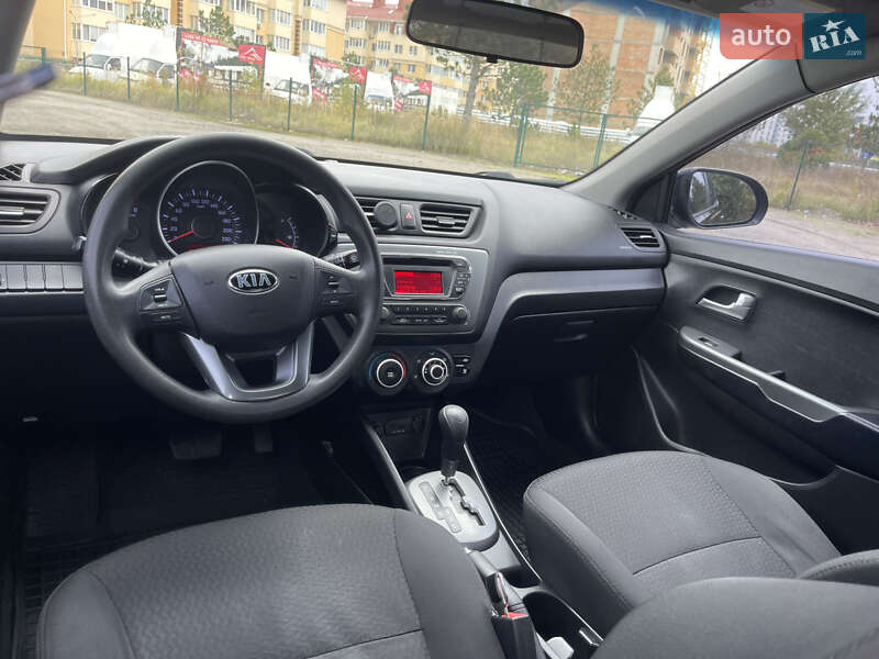 Седан Kia Rio 2013 в Киеве